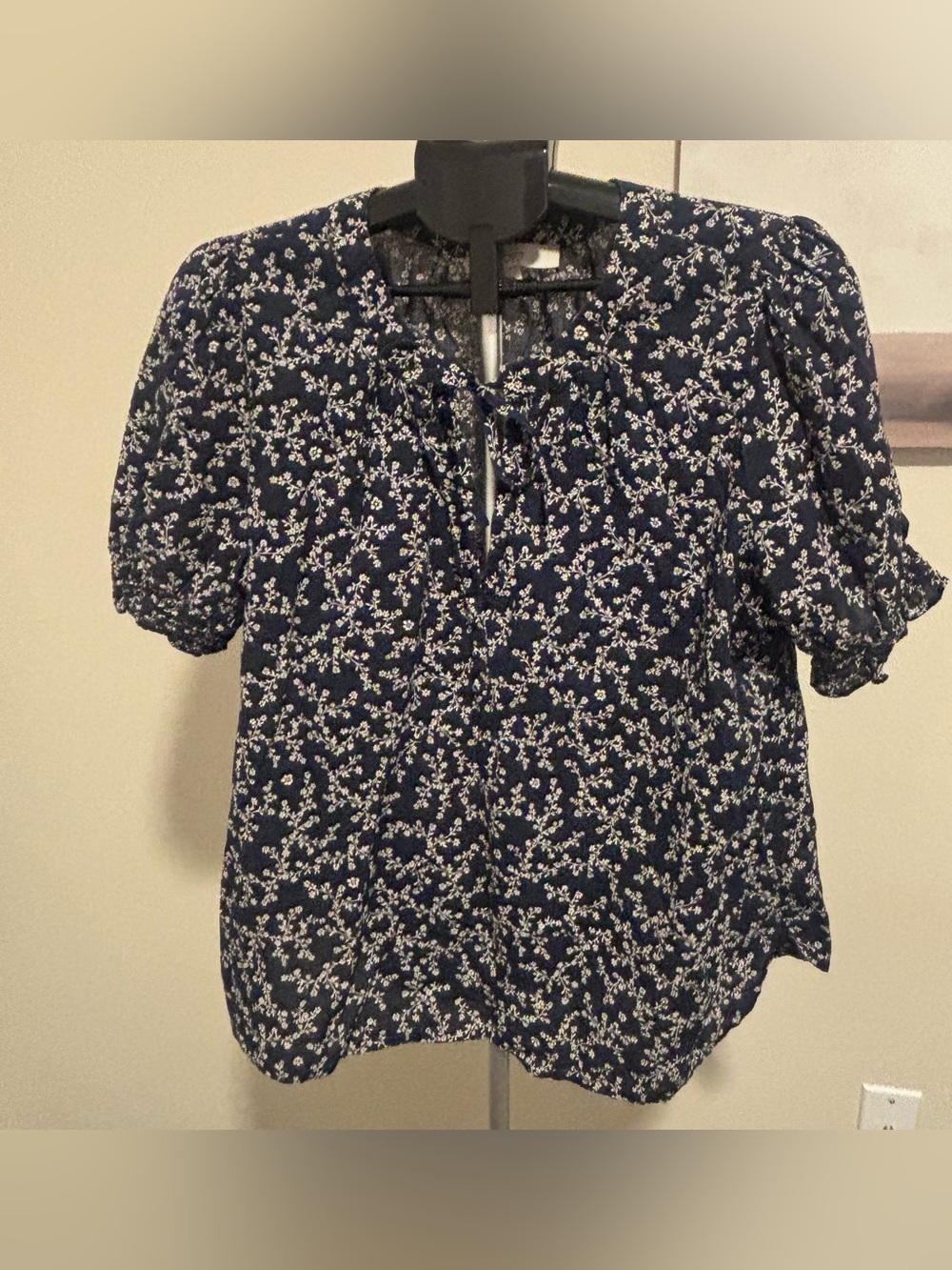 LOFT Navy Blue Ditsy Floral Blouse Split Tie Neck Short Sleeve Top - Size XL